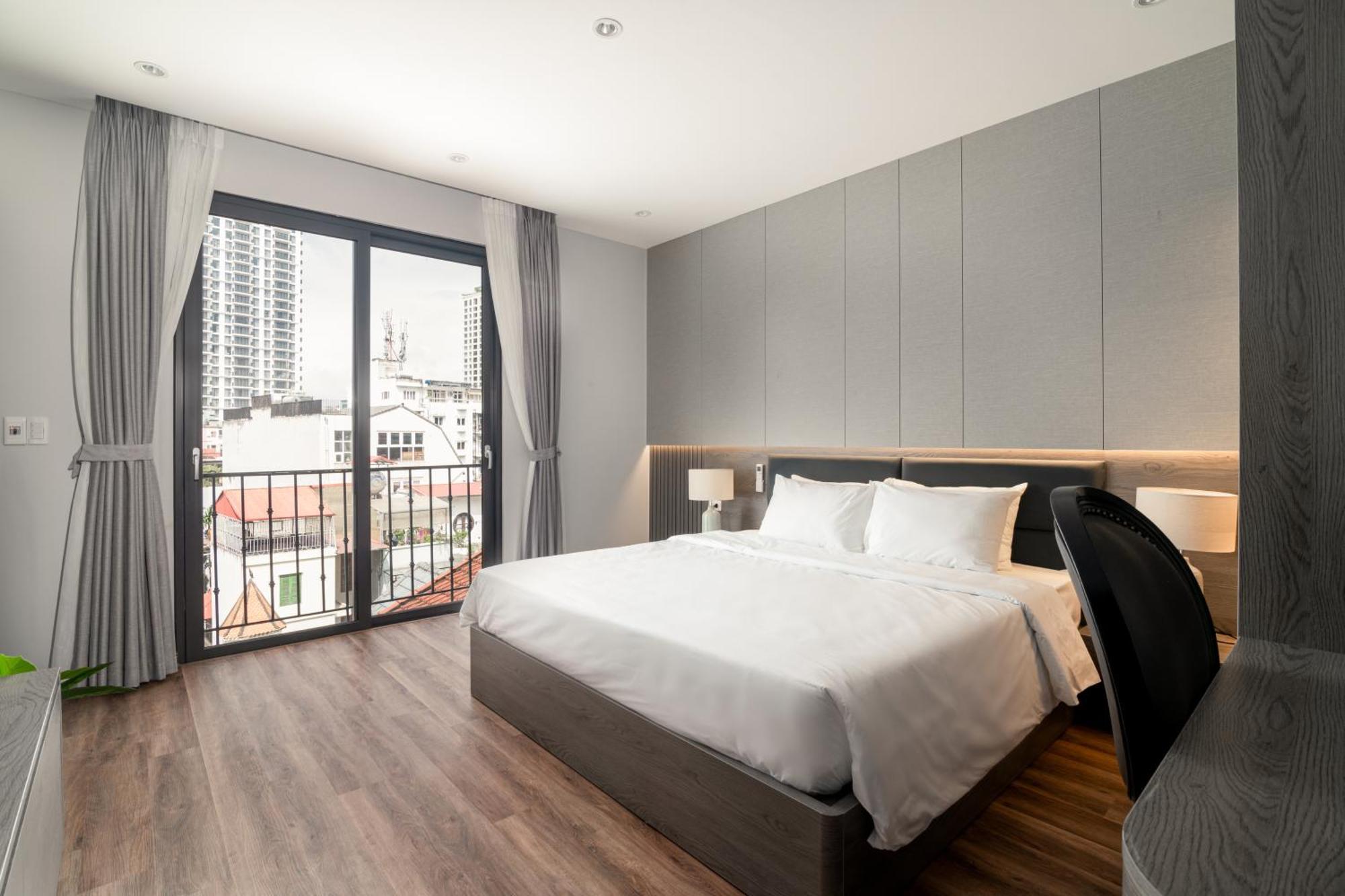 Luxe Paradise Suites Hotel To Ngoc Van Hanoi Exterior photo